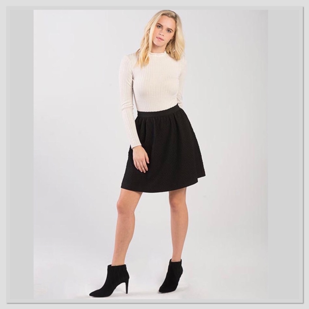 Kensie Black Raised Grid Flared Skirt M